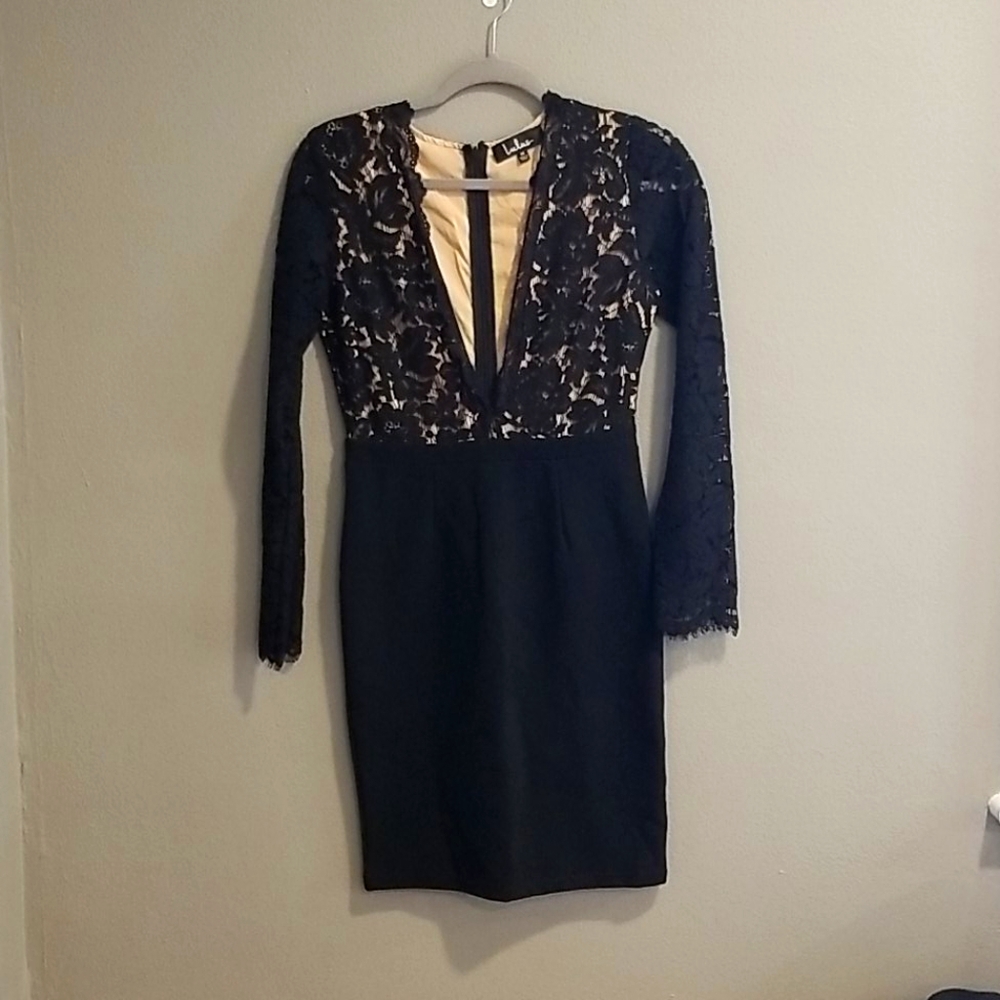 Black long sleeve laced dress
